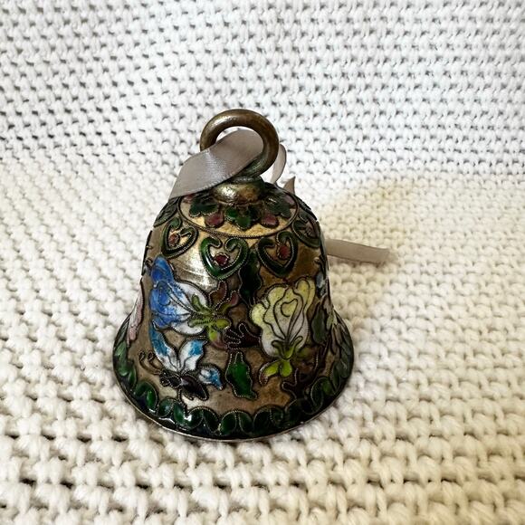 Vintage Pewter Finish Cloisonne Unmarked Floral Design Bell Grey Ribbon String - Picture 3 of 4